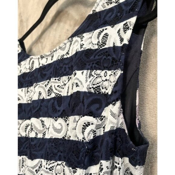 Alex Marie Navy White Horizontal Floral Sleeveless Lace Belt Dress Nautical SZ12 - Picture 8 of 9